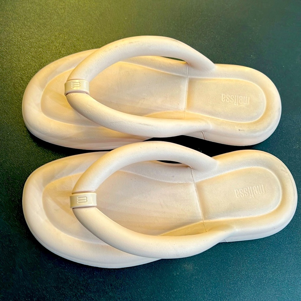 Melissa pale pink chunky flip flop